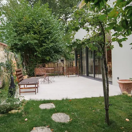 Oda ve Kahvaltı Au Coeur De Adam - Le Clos De LʼIsle-Adam