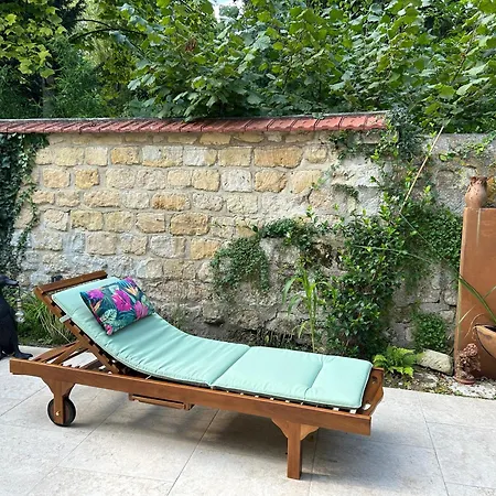 Au Coeur De Adam - Le Clos De Oda ve Kahvaltı LʼIsle-Adam